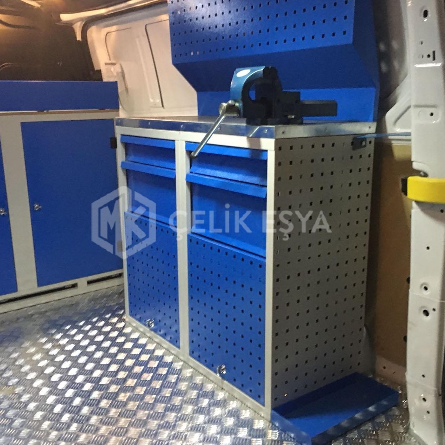 Ford Transit Araç içi Dolap Sistemleri MK-408 Ford Transit Araç içi Dolap Sistemleri MK-408
