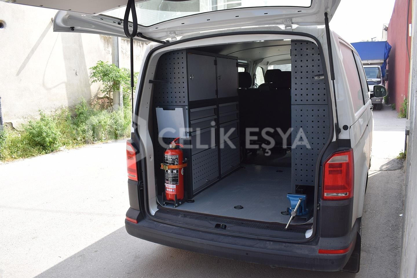 Volkwagen Transporter Araç içi Dolap Sistemleri MK-409 Volkwagen Transporter Araç içi Dolap Sistemleri MK-409